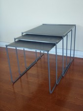 Set di tre tavolini laterali