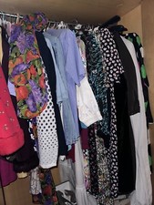STOCK 30 PEZZI VESTITI MISTI LOTTO