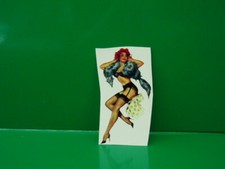 Adesivo pin up vespa lambretta
