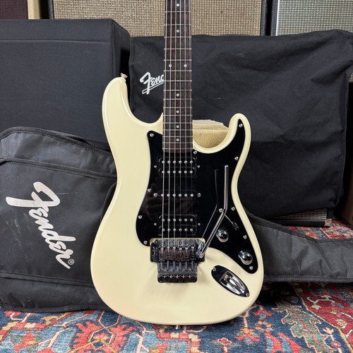 Fender stratcaster scala - scala, media