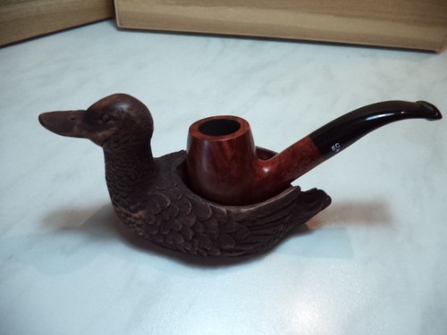 Ceramic pipe holder - pipe, place