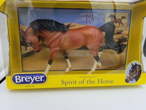 Breyer raia 1832 special run - #1832,