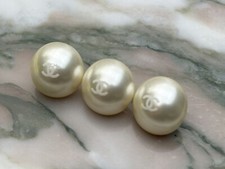 Lot Chanel Buttons CC Vintage