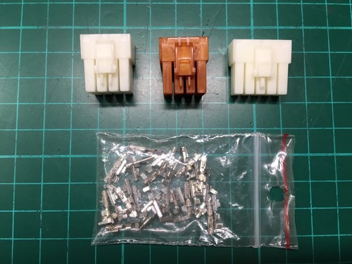 Connectors amp control - amp,