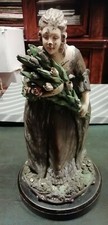 GRANDE  STATUINA IN CERAMICA RIVESTITA DI RAME CACCIAPUOTI DAMA CON FIORI