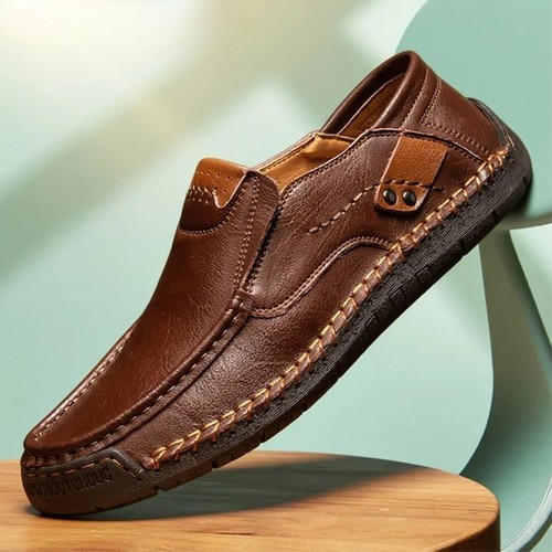 Scarpe uomo fatte - , a