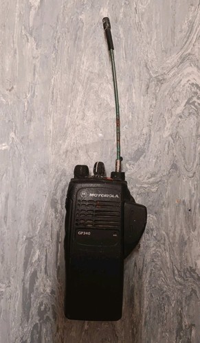 Motorola gp340 uhf vhf radio - uhf,