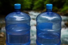 2 Boccioni d’Acqua Vuoti da 18,9 Litri - Riutilizzabili Vendo 2 boccioni d’acqua