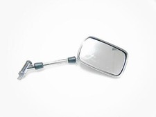 specchio destro con graffi