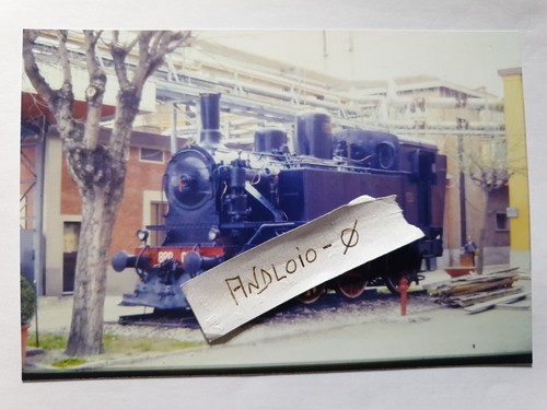 Fotografia locomotiva vapore - a,
