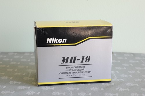 Nikon multi charger 19 - multi, mh-19