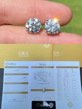 Orecchini a perno solitario