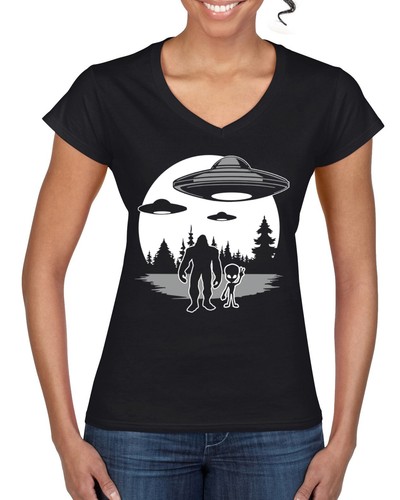 Silhoutte ufo aliens sasquatch - aliens,