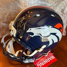 Casco Peyton Manning firmato