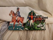 Lotto 2 Soldatini Gadget Corriere Dei Piccoli. Anni '70. Gran Bretagna. Leggi