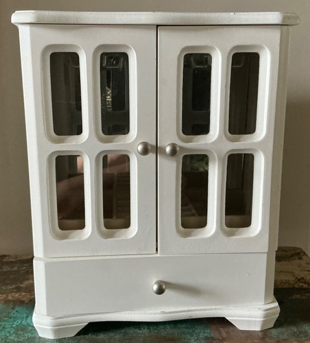 Portagioie vintage armadio