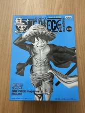 One Piece Figure Luffy Magazine