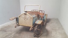 auto da giostra vintage anni 40/50 in ferro (pedali latta )