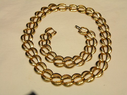 Collana bracciale catena - e, in