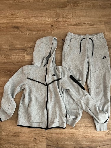 Grey nike tech combo size - tech,
