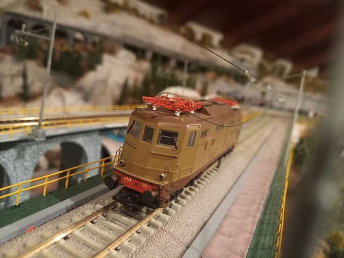 Locomotiva elettrica e424015 - locomotiva,