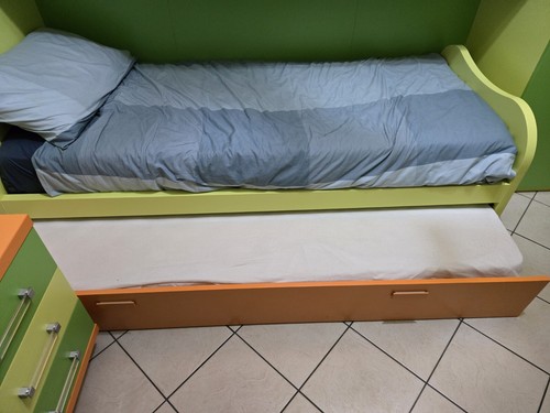Letto singolo con - singolo,