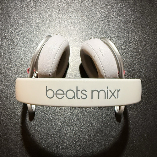 Beats dre mixr - by,