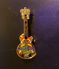 Hard Rock Cafe Pin New Orleans - Chitarra elettrica nera con maschera tricolore - #6281