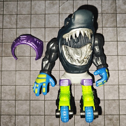 Street sharks night - street,