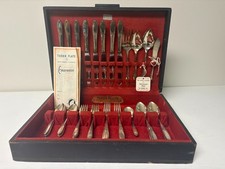 45 PEZZI ONEIDA VINTAGE TUDOR
