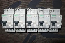 DISJONCTEUR DIFFERENTIEL 32A
