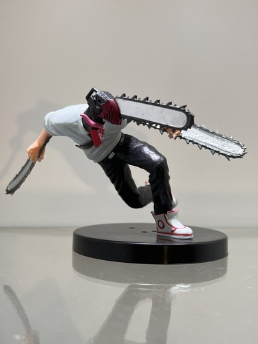 Chainsaw man action figure - chainsaw,