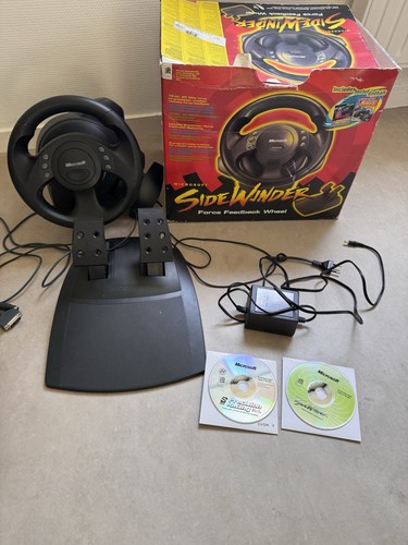 Microsoft sidewinder volant - un,