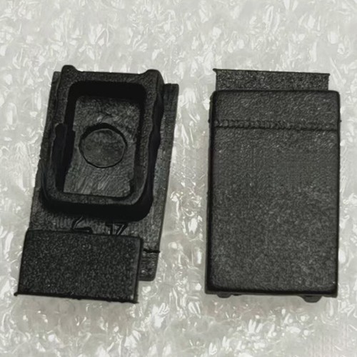 Cover gomma accanto - in, alla