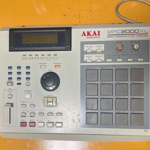 Akai professional mpc2000xl - akai,