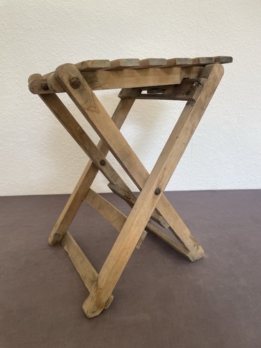 Sgabello pieghevole radio