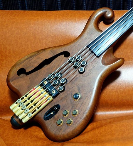 Atlansia victoria bass - victoria,