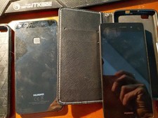 Huawei P30 Lite - 128GB - 1 Per pezzi ricambio. Da ripristinare.