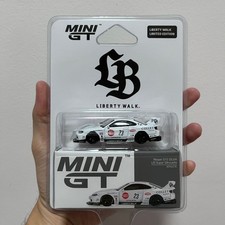 MINI GT #1054 1:64 NISSAN