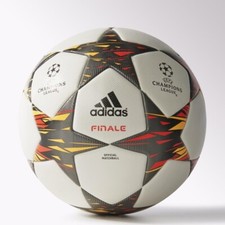 Adidas Matchball Finale 14