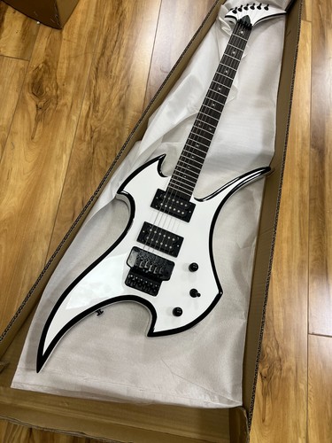 Chitarra elettrica bianca - chitarra, –