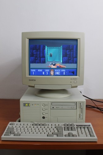 Vga monitor vintage - 15", crt