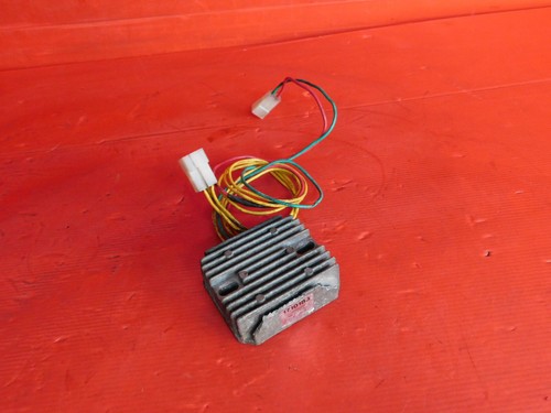 Regolatore tensione - di,