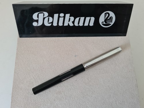 Pelikan pelikano modell a - pelikano, "a"