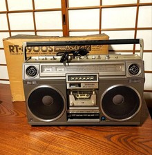 Lettore registratore cassette radio stereo Toshiba RT-8900S usato FM AM
