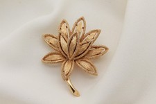 SPILLA DORATA FIRMATA AVON