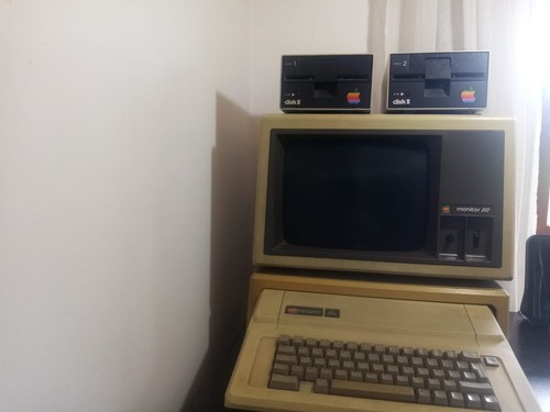 Apple iie computer vintage - apple,