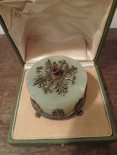Fabergé bell push bowenite - bell,
