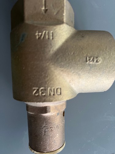 Valvola sicurezza angolare - di,