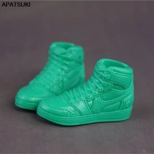 1 paio di scarpe da basket